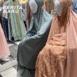 Stasiun Tanah Abang Sempat Dipadati Penumpang Pulang Belanja Baju Lebaran